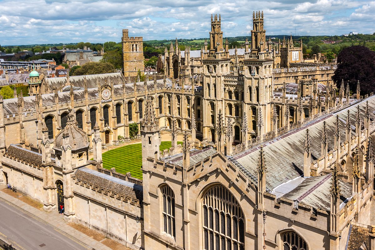 Oxford University Group Tours: Why Coach Hire Makes Sense
